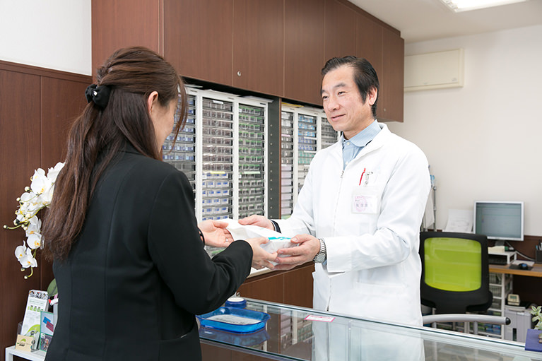 くっきりコンタクトでは遠近両用のコンタクトレンズをお勧めしております