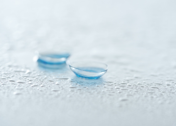 万一のトラブル時には、新しいコンタクトレンズと交換